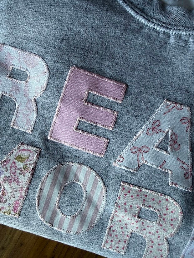 Read More - L Crewneck