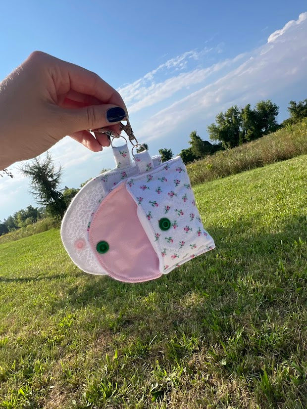 Soft pink roses AirPod case