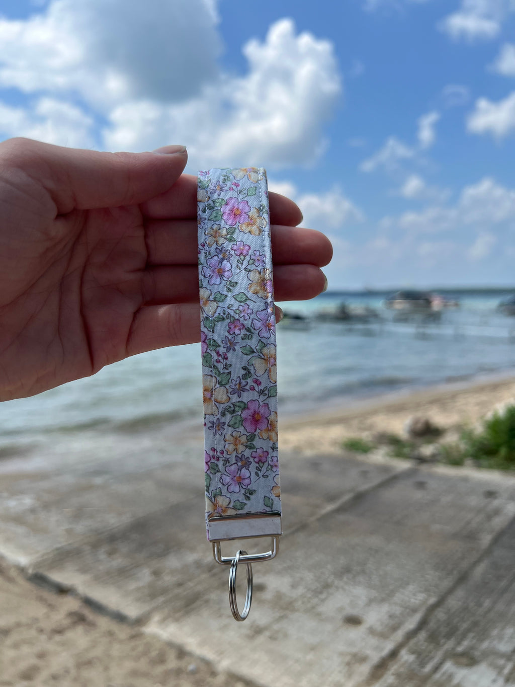 Green floral wristlet