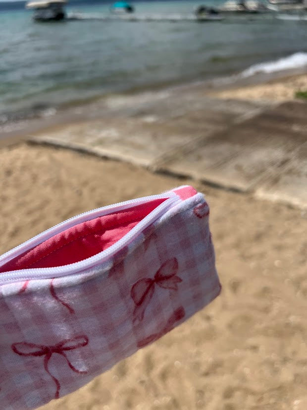 Pink gingham bow wallet