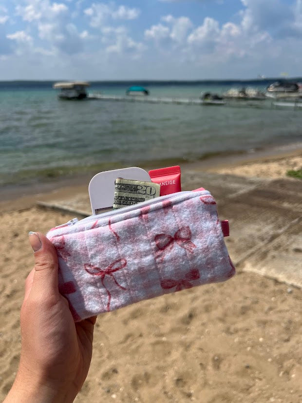 Pink gingham bow wallet