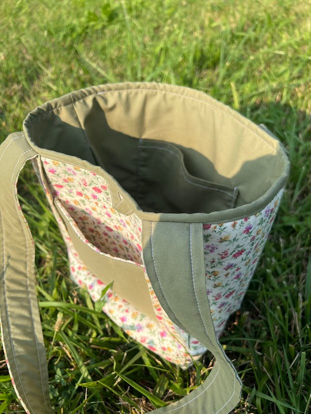 Deep green floral mini tote
