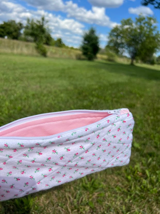 Soft pink roses Pencil case