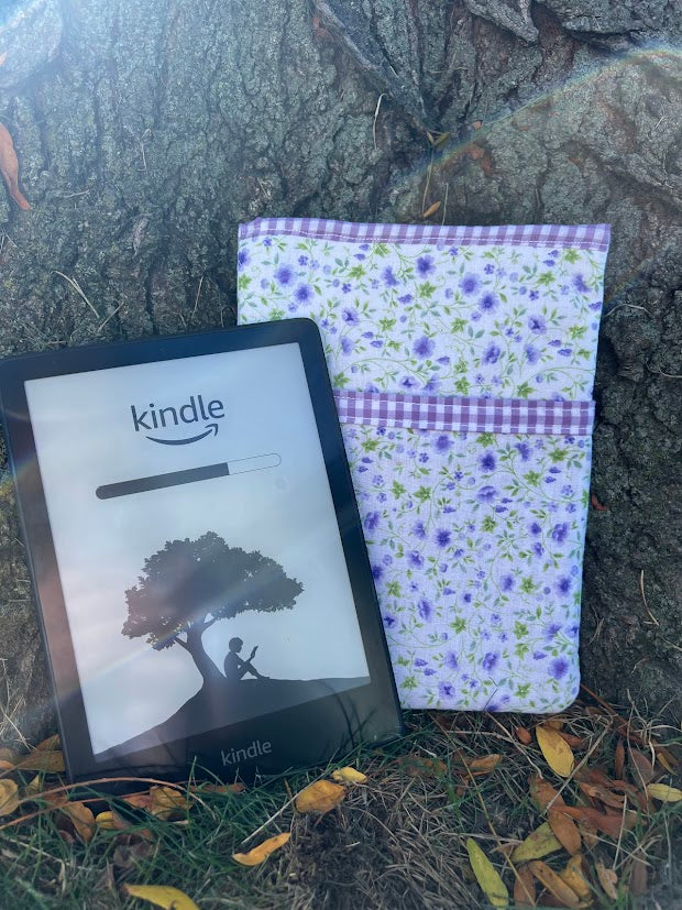 Purple gingham floral Kindle sleeve