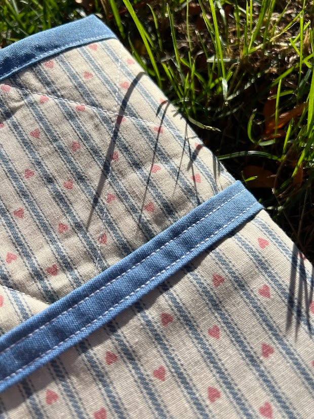 Blue stacked heart Kindle sleeve